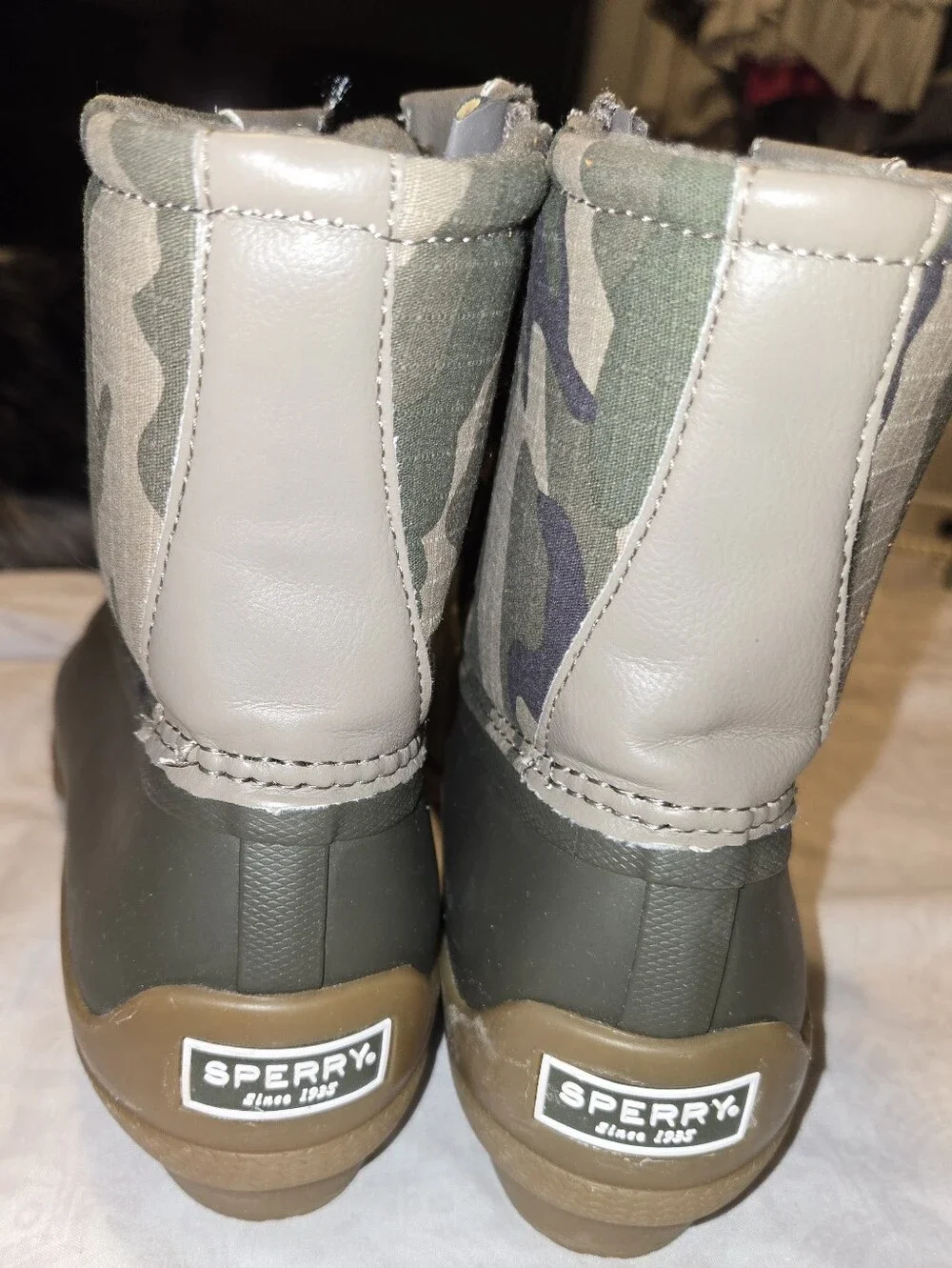 Sperry Women’s Olive Green Camo Duck Boots Size 11